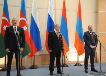 Карабах не выдержал троих