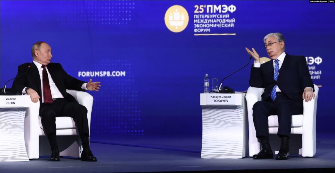 Ղազախստանի նախագահին կոշտ են արձագանքել Զատուլինն ու Կադիրովը, ոչ պաշտոնական Մոսկվան