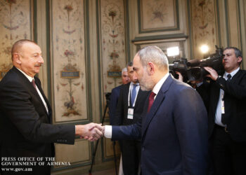 Ո՞րն է լինելու խաղաղության պայմանագրի գինը. Արցախում մտահոգված են Մայր Հայաստանի դիրքորոշմամբ