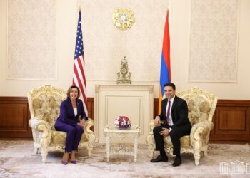 Նենսի Փելոսիի՝ Հայաստանին մեկնված ձեռքը օդում երկար կախված չի մնալու