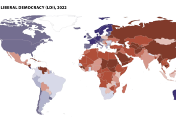 Демократия и автократия в современном мире: кто кого?
